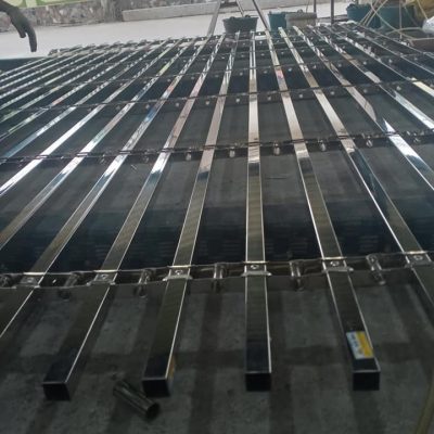 Cửa cuốn mắc võng mẫu 10