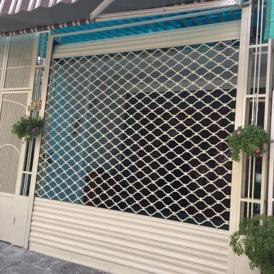 Cửa cuốn mắc võng mẫu 4